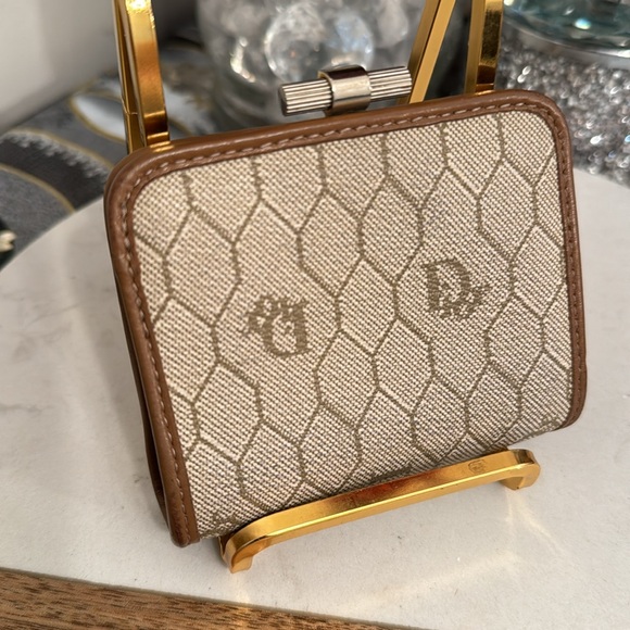 COPY - Dior Coins holder mini pocket this tiny piece is a beautiful and clean i… - Picture 12 of 13